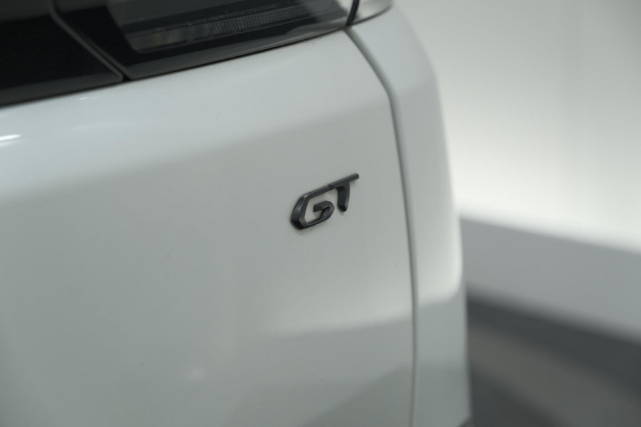 Peugeot 5008 PureTech 130 EAT8 GT Black Pack | Trekhaak | Panoramadak | 360 Camera | FOCAL® | Adaptieve Cruise Control