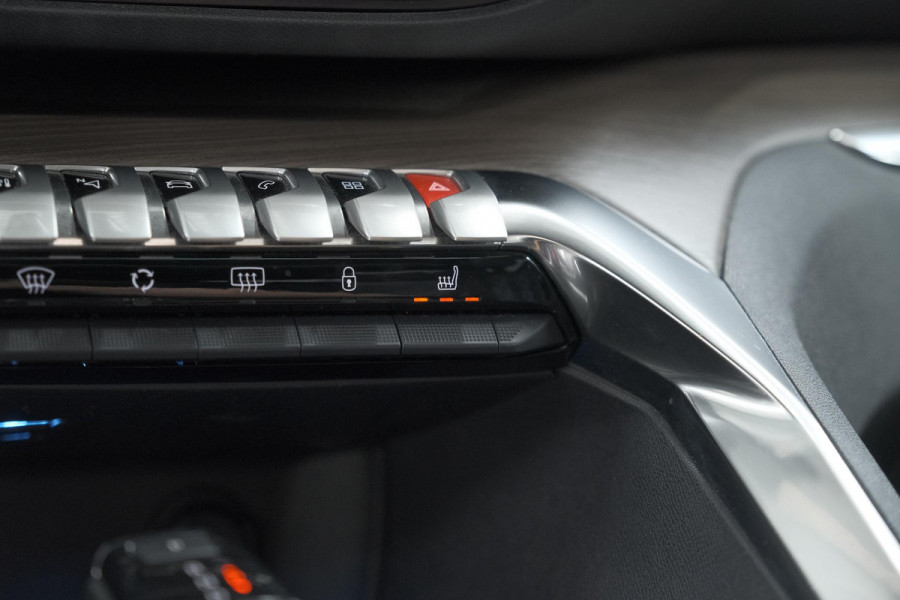 Peugeot 5008 PureTech 130 EAT8 GT Black Pack | Trekhaak | Panoramadak | 360 Camera | FOCAL® | Adaptieve Cruise Control