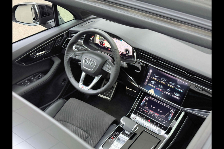 Audi Q7 50 TDI 7-Persoons S-Line | 360 Camera | Trekhaak | ACC | Panorama | B&O Sound | Head-Up | Soft-Close | Matrix-LED | 4-Zone Clima | Stoelverwarming V+A | Keyless-Entry | Standkachel | Luchtvering | Tour-Pakket | Memory | Sfeerverlichting | Stuurverwarming | Autom. Parkeren | Carplay |