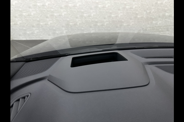 Audi Q7 50 TDI 7-Persoons S-Line | 360 Camera | Trekhaak | ACC | Panorama | B&O Sound | Head-Up | Soft-Close | Matrix-LED | 4-Zone Clima | Stoelverwarming V+A | Keyless-Entry | Standkachel | Luchtvering | Tour-Pakket | Memory | Sfeerverlichting | Stuurverwarming | Autom. Parkeren | Carplay |