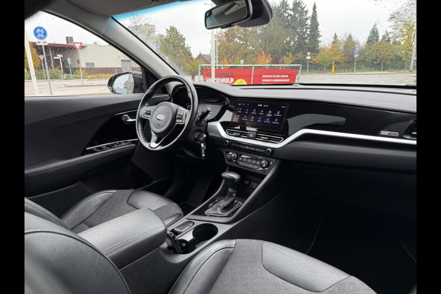 Kia Niro 1.6 GDi Hybrid ExecutiveLine | PANO | ADAPTIVE CRUISE CONTROL | CAMERA |