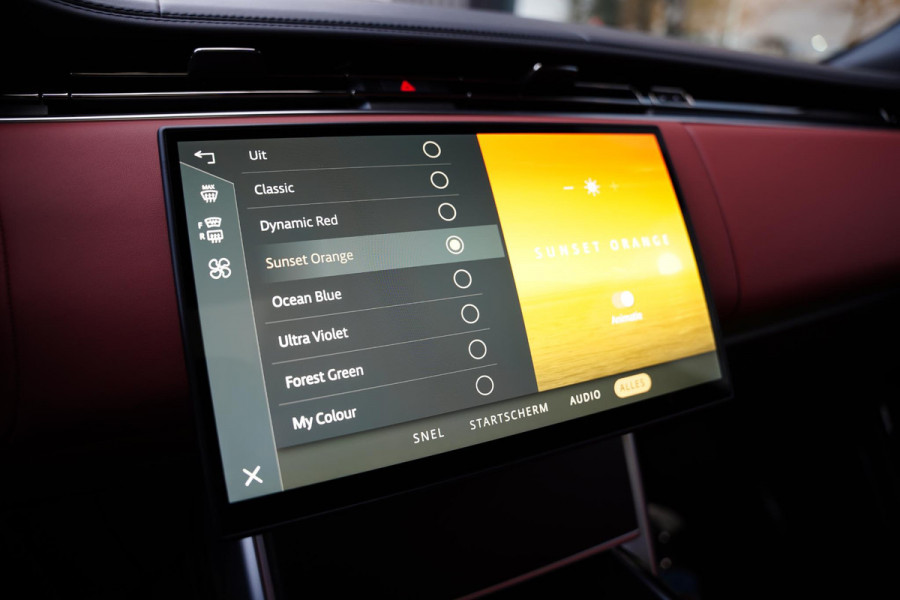 Land Rover Range Rover P 615 SV Bespoke Interieur NL-Auto British Racing Green