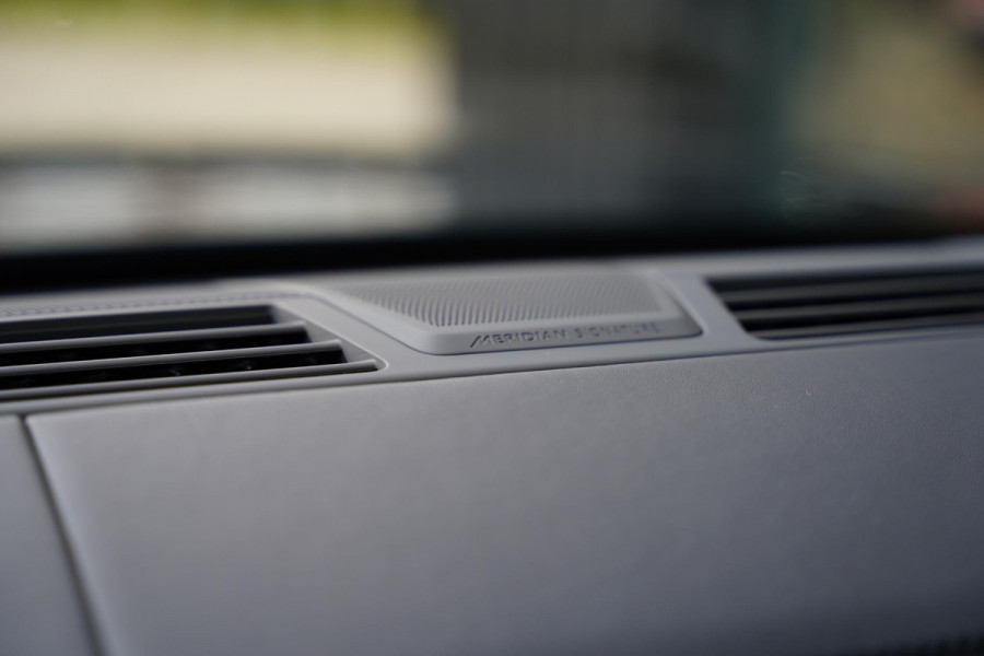 Land Rover Range Rover P 615 SV Bespoke Interieur NL-Auto British Racing Green