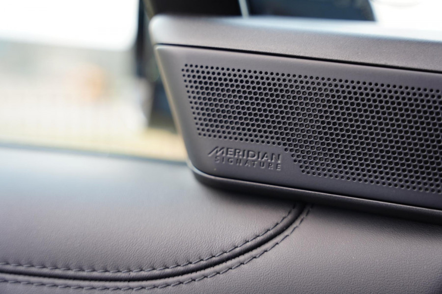 Land Rover Range Rover P 615 SV Bespoke Interieur NL-Auto British Racing Green