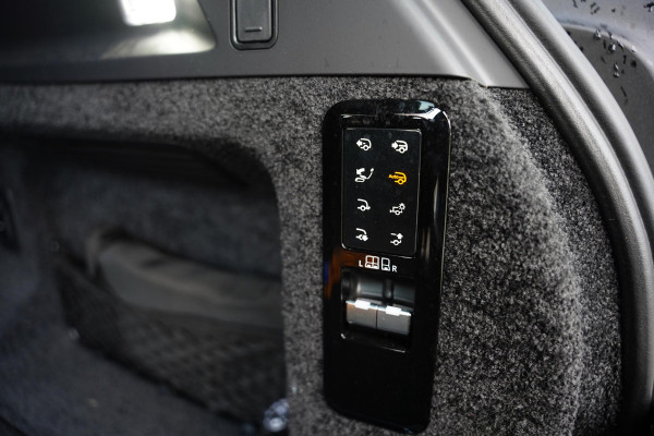 Land Rover Range Rover P 615 SV Bespoke Interieur NL-Auto British Racing Green