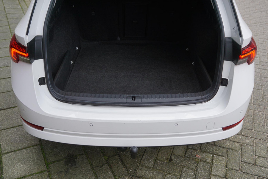 Škoda Octavia Combi 1.0 TSI 110PK/Digi-Dashboard/Trekhaak/ Dealeronderhouden.