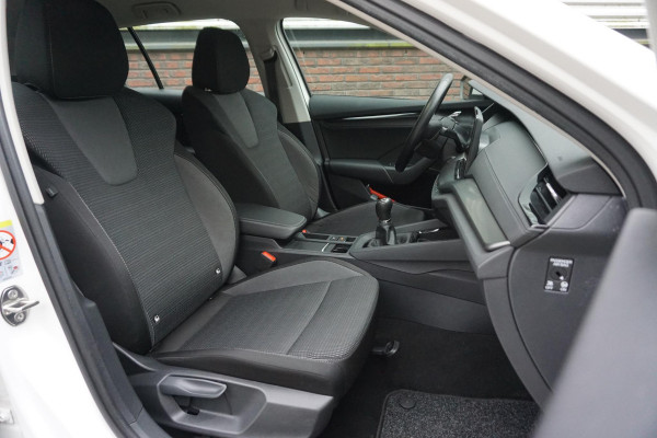 Škoda Octavia Combi 1.0 TSI 110PK/Digi-Dashboard/Trekhaak/ Dealeronderhouden.