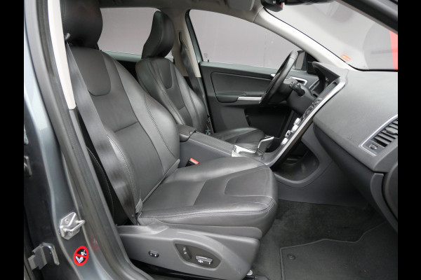 Volvo XC60 2.0 T5 POLAR+ AWD | PANORAMA | XENON | TREKHAAK | NL-AUTO | DEALER O-H!!