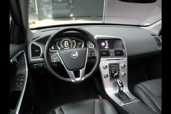 Volvo XC60 2.0 T5 POLAR+ AWD | PANORAMA | XENON | TREKHAAK | NL-AUTO | DEALER O-H!!