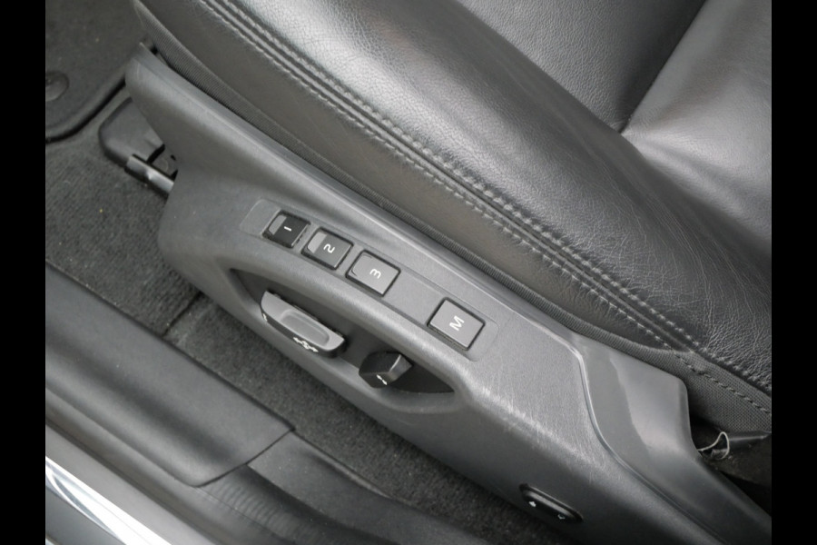 Volvo XC60 2.0 T5 POLAR+ AWD | PANORAMA | XENON | TREKHAAK | NL-AUTO | DEALER O-H!!