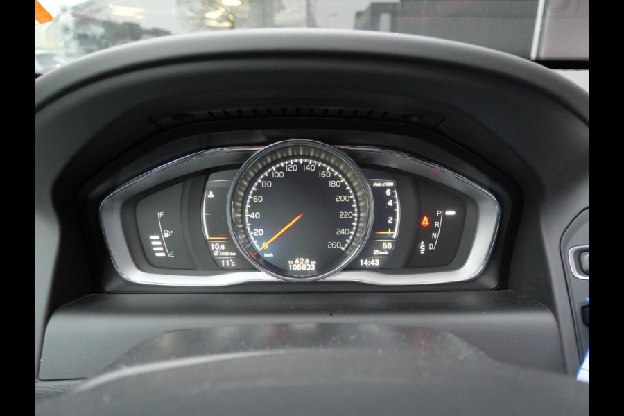 Volvo XC60 2.0 T5 POLAR+ AWD | PANORAMA | XENON | TREKHAAK | NL-AUTO | DEALER O-H!!