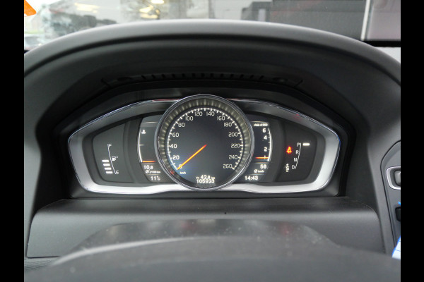 Volvo XC60 2.0 T5 POLAR+ AWD | PANORAMA | XENON | TREKHAAK | NL-AUTO | DEALER O-H!!