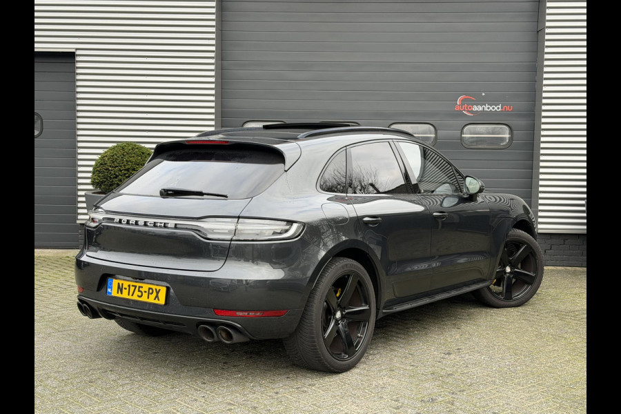Porsche Macan 3.0 S Sport Chrono | Panoramadak | 360* Camera | 21 Inch Lichtmetalen Velgen | Elektrische Trekhaak | Sportuitlaat |