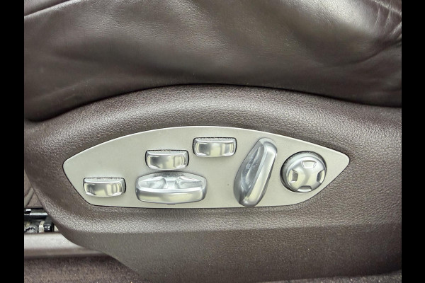 Porsche Macan 3.0 S Sport Chrono | Panoramadak | 360* Camera | 21 Inch Lichtmetalen Velgen | Elektrische Trekhaak | Sportuitlaat |