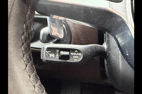 Porsche Macan 3.0 S Sport Chrono | Panoramadak | 360* Camera | 21 Inch Lichtmetalen Velgen | Elektrische Trekhaak | Sportuitlaat |