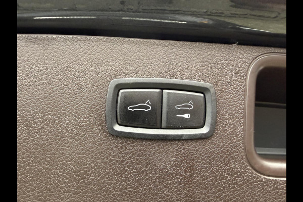 Porsche Macan 3.0 S Sport Chrono | Panoramadak | 360* Camera | 21 Inch Lichtmetalen Velgen | Elektrische Trekhaak | Sportuitlaat |