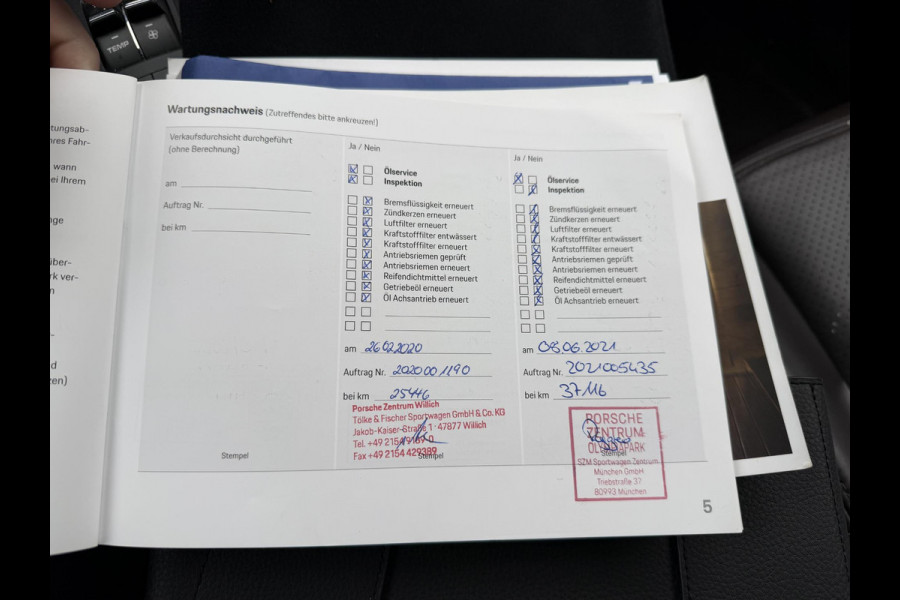 Porsche Macan 3.0 S Sport Chrono | Panoramadak | 360* Camera | 21 Inch Lichtmetalen Velgen | Elektrische Trekhaak | Sportuitlaat |