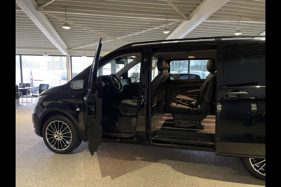 Mercedes-Benz EVITO TOURER PRO L2 / actie radius 150 km / 100% electrisch / zero emissie / 7 persoons / vaste prijs rijklaar € 25.950 ex btw / € 31.399,50 incl btw / lease vanaf € 424 / leer / electrische deuren L+R / zwart metallic