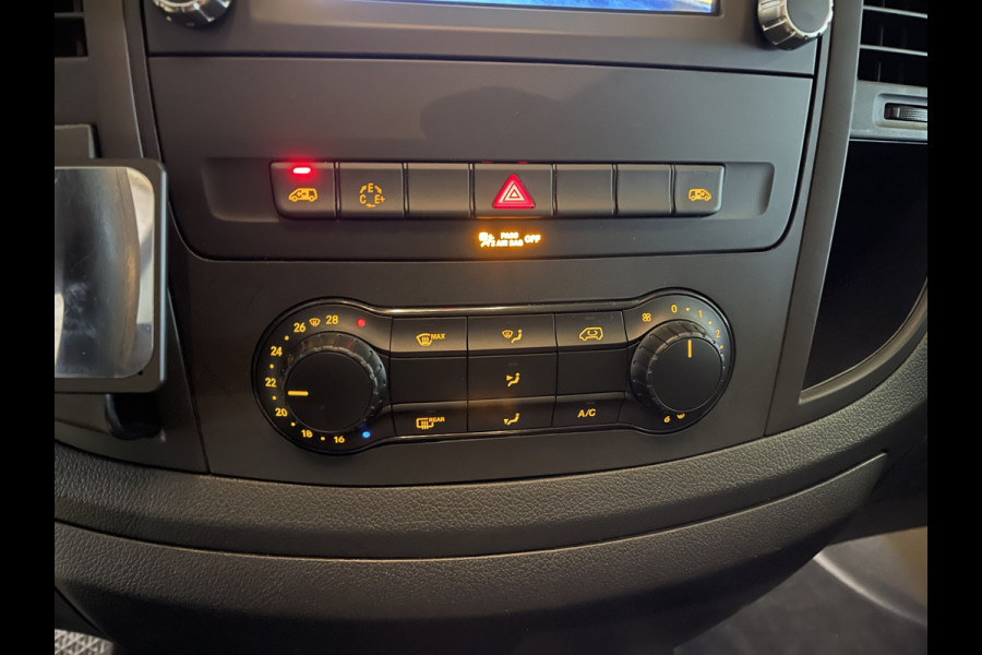 Mercedes-Benz EVITO TOURER PRO L2 / actie radius 150 km / 100% electrisch / zero emissie / 7 persoons / vaste prijs rijklaar € 25.950 ex btw / € 31.399,50 incl btw / lease vanaf € 424 / leer / electrische deuren L+R / zwart metallic