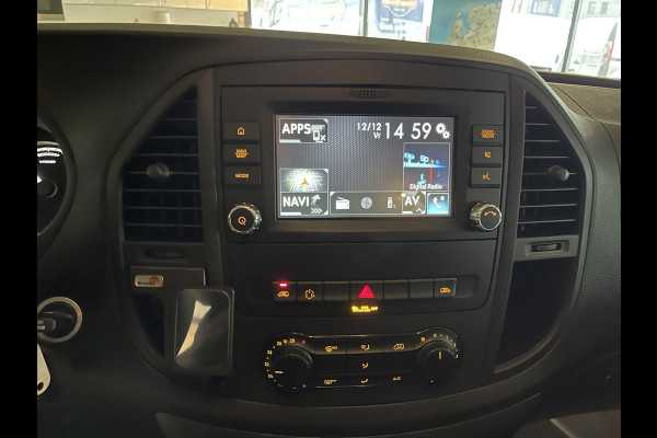 Mercedes-Benz EVITO TOURER PRO L2 / actie radius 150 km / 100% electrisch / zero emissie / 7 persoons / vaste prijs rijklaar € 25.950 ex btw / € 31.399,50 incl btw / lease vanaf € 424 / leer / electrische deuren L+R / zwart metallic