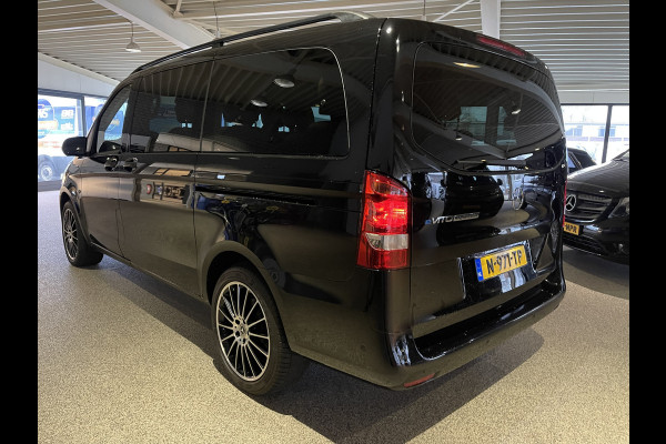 Mercedes-Benz EVITO TOURER PRO L2 / actie radius 150 km / 100% electrisch / zero emissie / 7 persoons / vaste prijs rijklaar € 25.950 ex btw / € 31.399,50 incl btw / lease vanaf € 424 / leer / electrische deuren L+R / zwart metallic