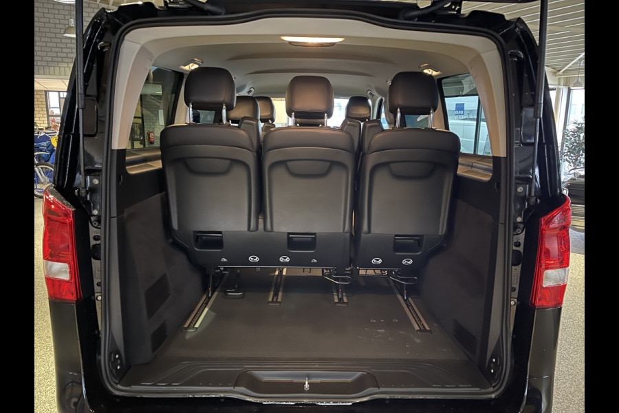 Mercedes-Benz EVITO TOURER PRO L2 / actie radius 150 km / 100% electrisch / zero emissie / 7 persoons / vaste prijs rijklaar € 25.950 ex btw / € 31.399,50 incl btw / lease vanaf € 424 / leer / electrische deuren L+R / zwart metallic