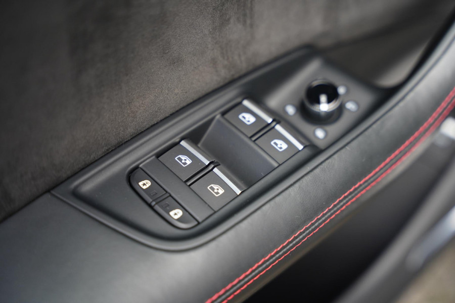 Audi RSQ8 Quattro Nw.Pr. 262 K Vlak Stuur Carbon Pack