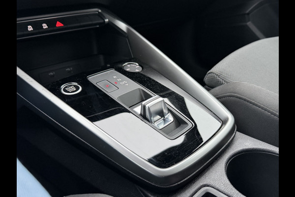 Audi A3 Sportback 30 TFSI Business edition Automaat/VTcockpit/Trekhaak/Led/Cruise/PDC