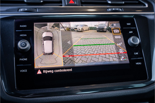 Volkswagen Tiguan 1.4 TSI ACT Comfortline Business R - R Line | Panorama | Memory | Elek. Trekhaak | 360 Camera