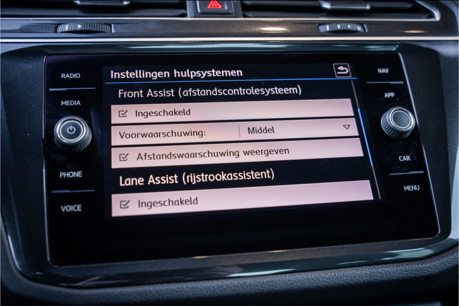 Volkswagen Tiguan 1.4 TSI ACT Comfortline Business R - R Line | Panorama | Memory | Elek. Trekhaak | 360 Camera