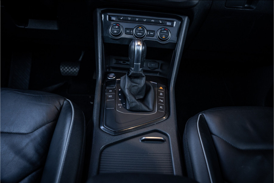 Volkswagen Tiguan 1.4 TSI ACT Comfortline Business R - R Line | Panorama | Memory | Elek. Trekhaak | 360 Camera