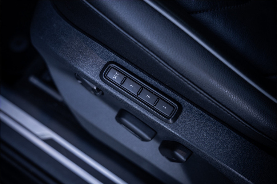 Volkswagen Tiguan 1.4 TSI ACT Comfortline Business R - R Line | Panorama | Memory | Elek. Trekhaak | 360 Camera