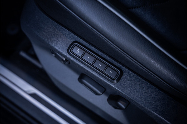 Volkswagen Tiguan 1.4 TSI ACT Comfortline Business R - R Line | Panorama | Memory | Elek. Trekhaak | 360 Camera