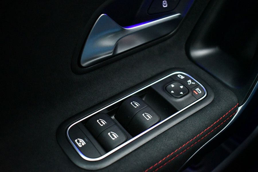 Mercedes-Benz CLA-Klasse Shooting Brake 250 e AMG Line Pano Night Camera