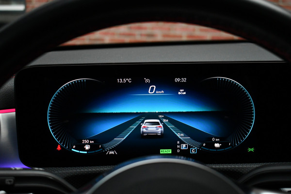Mercedes-Benz CLA-Klasse Shooting Brake 250 e AMG Line Pano Night Camera