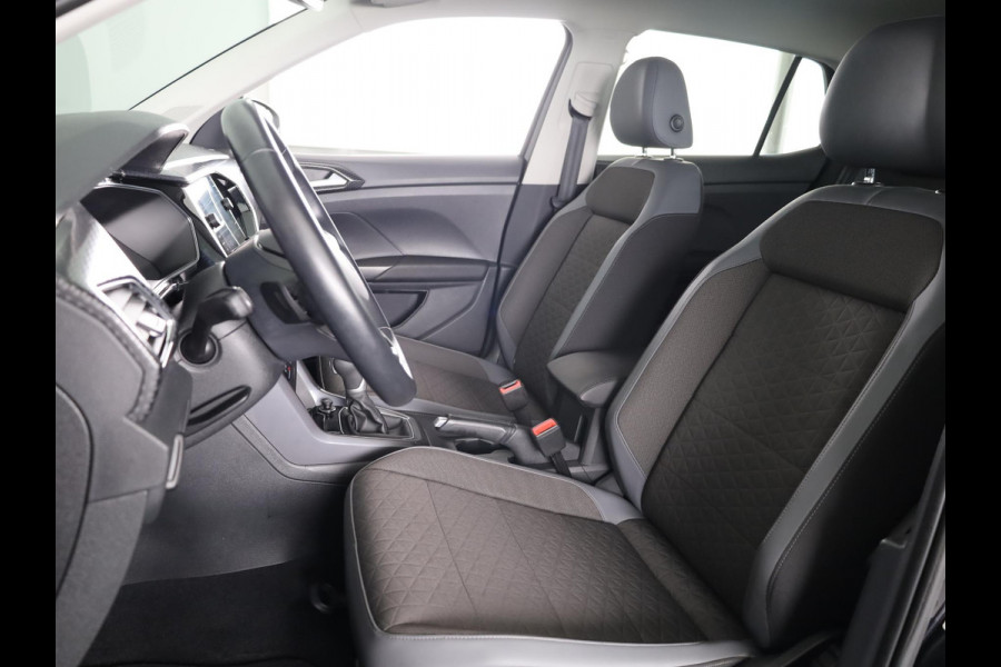 Volkswagen T-Cross 1.5 TSI Style 150 pk Automaat (DSG) | Navigatie | Parkeersensoren | Achteruitrijcamera | Apple Carplay/Android Auto | Stoelverwarming |