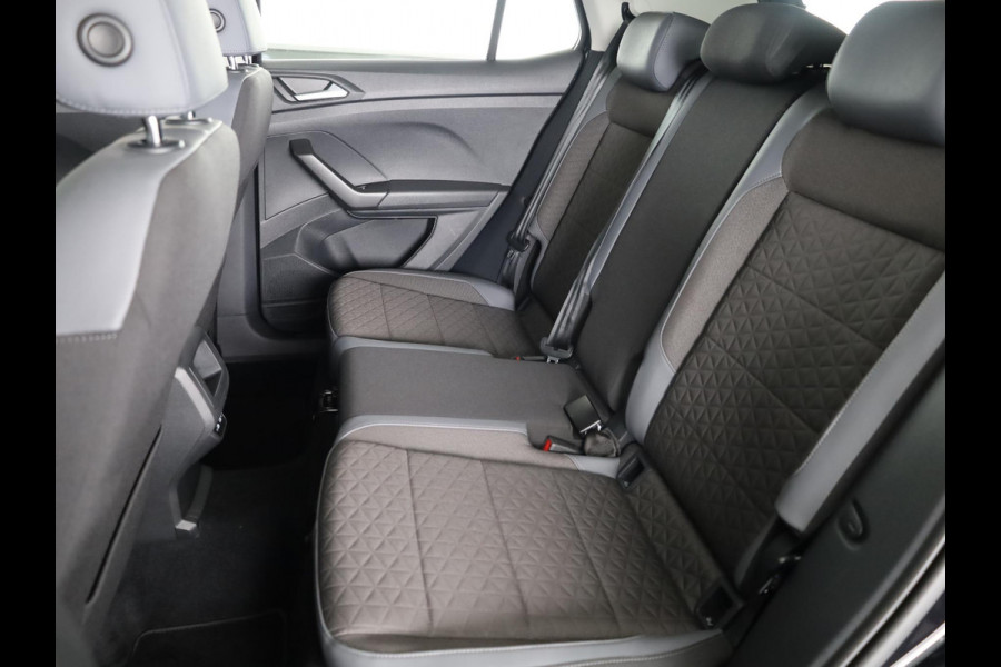 Volkswagen T-Cross 1.5 TSI Style 150 pk Automaat (DSG) | Navigatie | Parkeersensoren | Achteruitrijcamera | Apple Carplay/Android Auto | Stoelverwarming |
