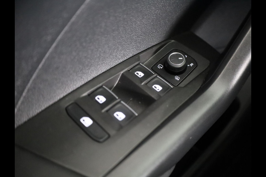 Volkswagen T-Cross 1.5 TSI Style 150 pk Automaat (DSG) | Navigatie | Parkeersensoren | Achteruitrijcamera | Apple Carplay/Android Auto | Stoelverwarming |