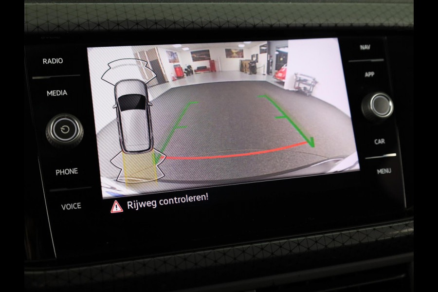Volkswagen T-Cross 1.5 TSI Style 150 pk Automaat (DSG) | Navigatie | Parkeersensoren | Achteruitrijcamera | Apple Carplay/Android Auto | Stoelverwarming |