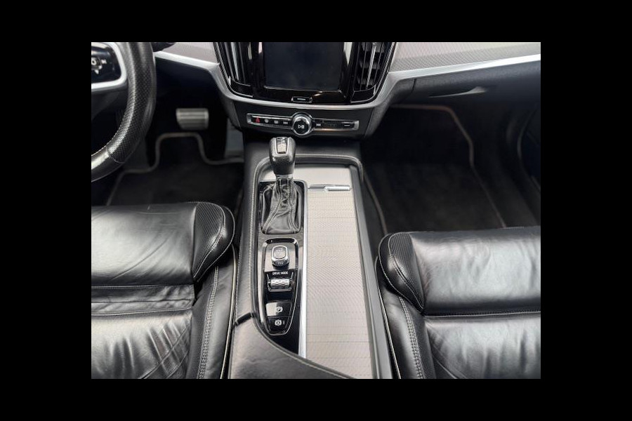 Volvo V90 2.0 T4 R-Design Autom.Prijs excl.BPM, Leder/sprtstoelen,Navigatie/camera,trekhaak