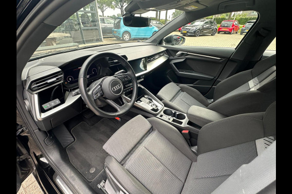 Audi A3 Sportback 30 TFSI Business edition Automaat/VTcockpit/Trekhaak/Led/Cruise/PDC