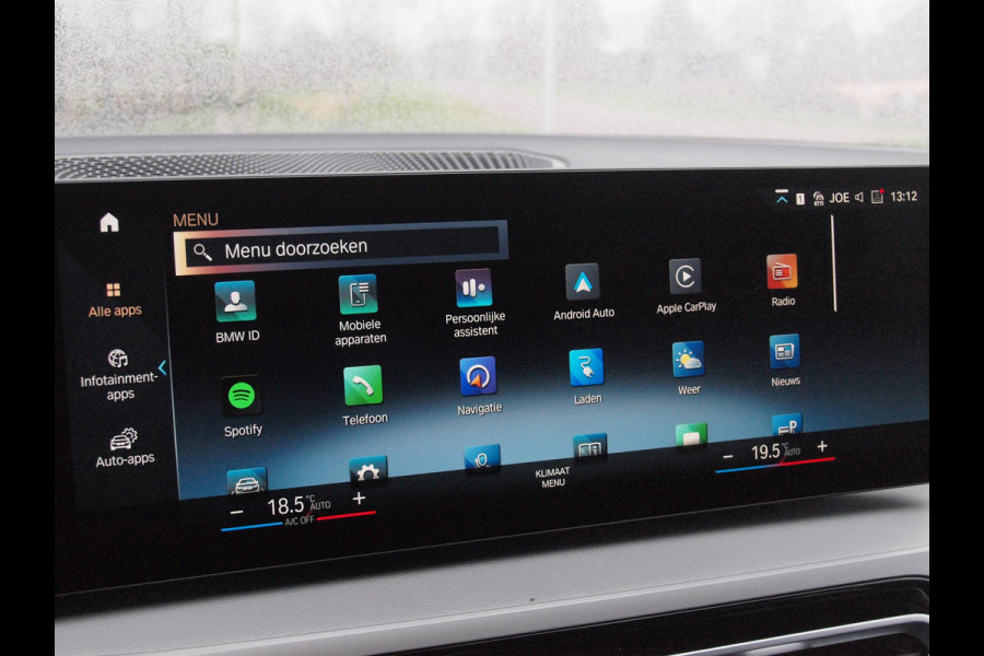 BMW 3 Serie Touring 330e | Plug-In Hybride | 19 Inch | Trekhaak | NL-Auto | Facelift model |