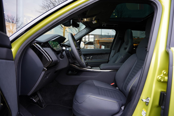 Land Rover Range Rover Sport P635 SV Celestial Sol