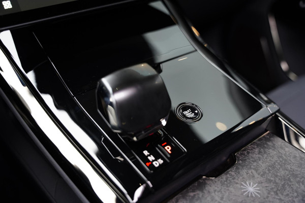 Land Rover Range Rover Sport P635 SV Celestial Sol