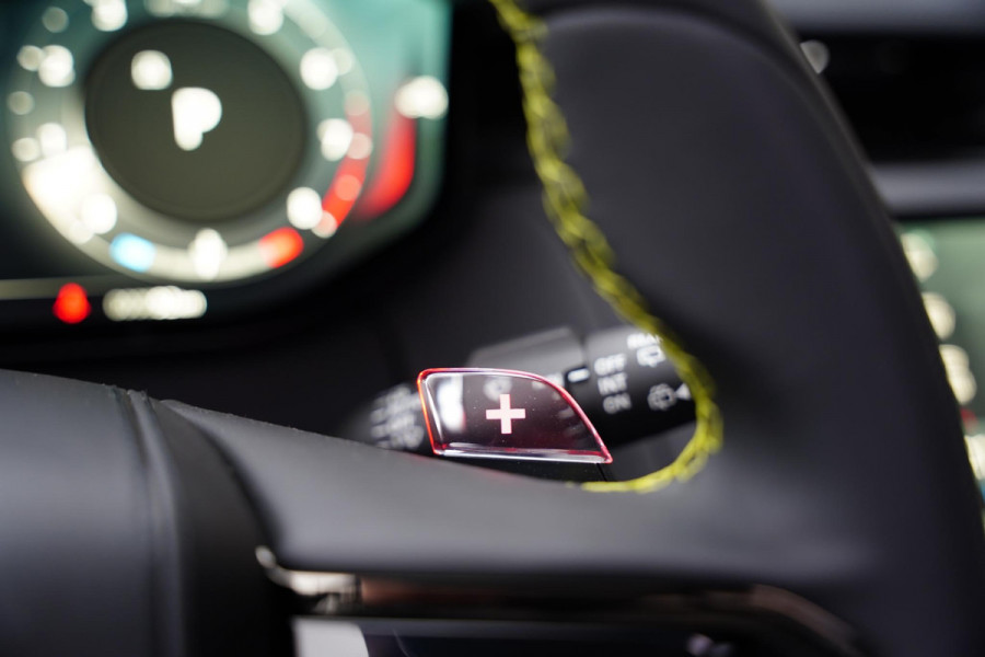 Land Rover Range Rover Sport P635 SV Celestial Sol