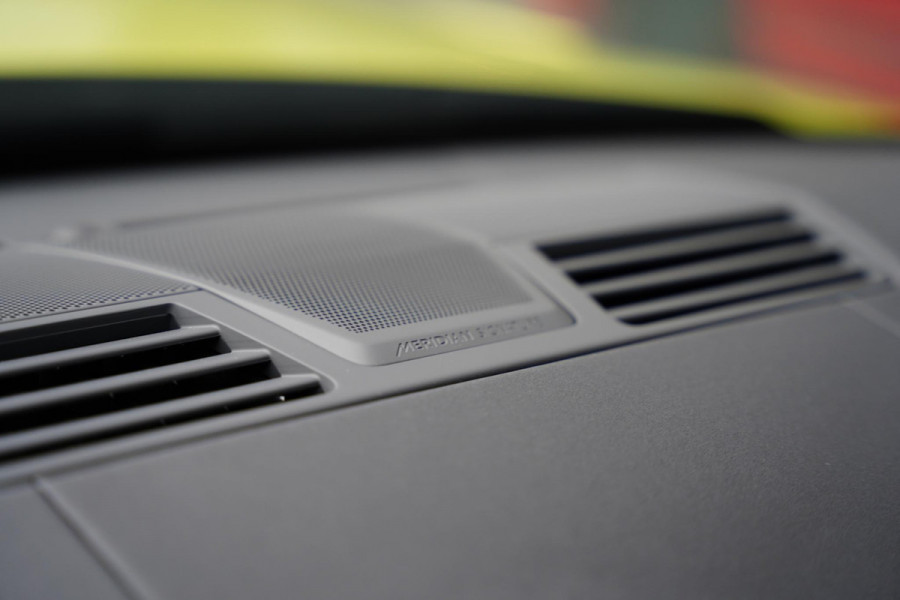 Land Rover Range Rover Sport P635 SV Celestial Sol