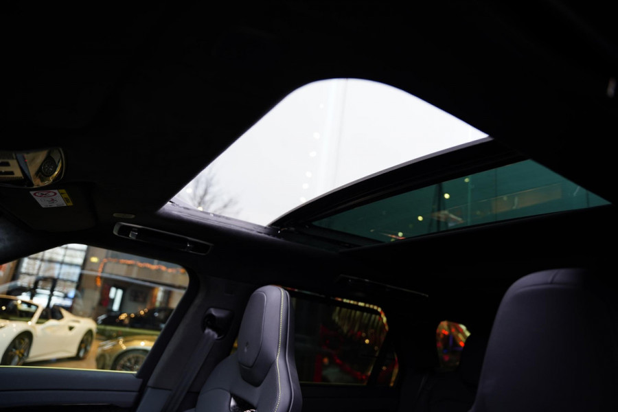 Land Rover Range Rover Sport P635 SV Celestial Sol