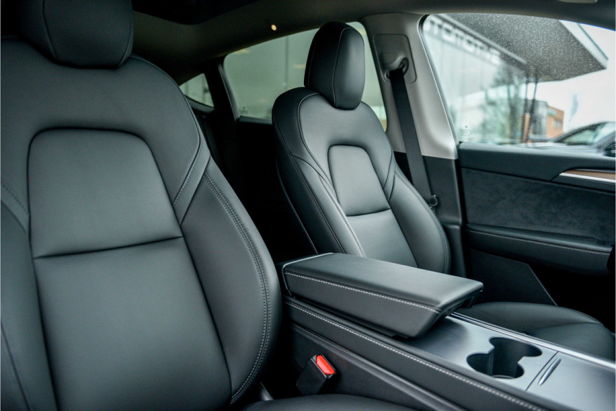 Tesla Model Y Long Range AWD 75 kWh ** 20inch ** Autopilot ** Custom Wrap