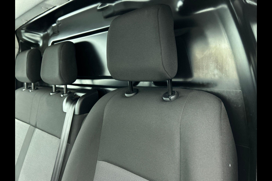 Opel Vivaro 2.0 BlueHDi 145PK L3 Automaat Airco Navigatie Trekhaak Sidebars 3-Zits
