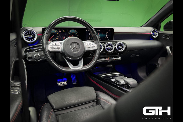 Mercedes-Benz A-Klasse 200 AMG | Camera | Carplay | Pano | Sfeer